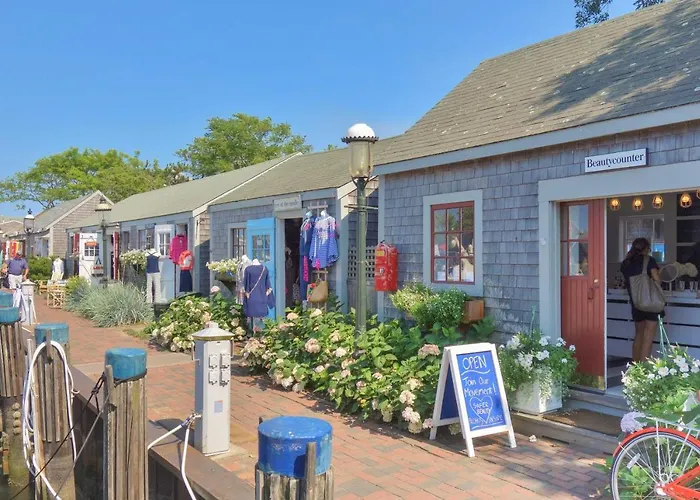 Hidden Main St Gem! Steps To The Harbor!