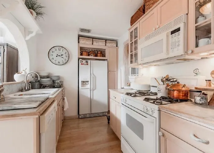 Tropical Designer House In Heart Of Antique Row Wpb
