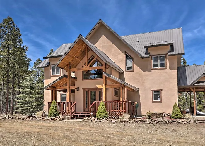 Grand Angel Fire Retreat W/ Hot Tub & Fire Pit!