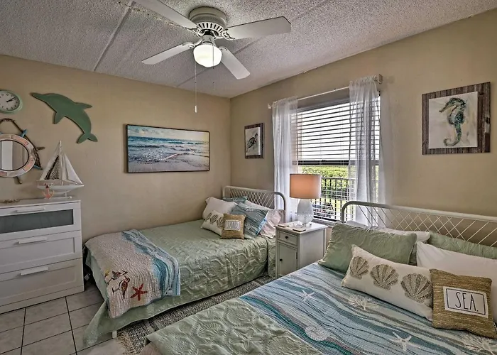 Oceanfront Ormond Beach Getaway W/ Balcony!