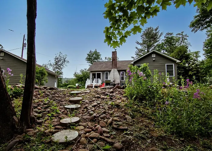 Cabin By The Creek With Private Creek Access