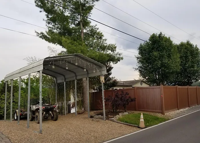 Private Pet Friendly Home Near Exotic Deer Farm Close To Pigeon Forge, Gatlinburg Tn