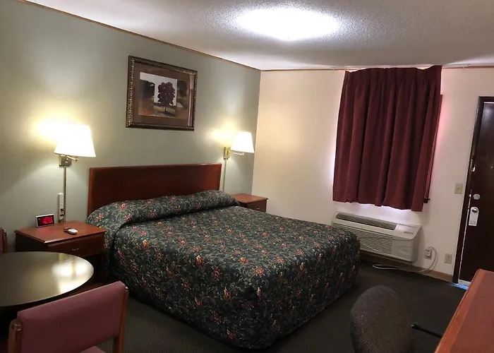 Budget Host Inn - Emporia
