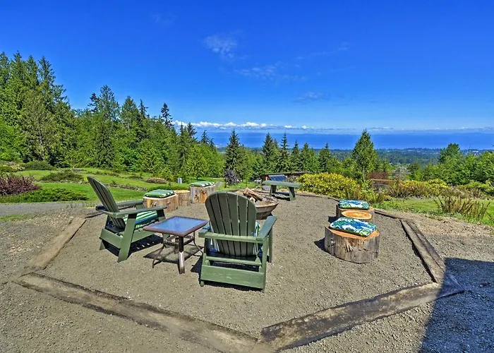 Picturesque Port Angeles Cabin W/ Fire Pit!