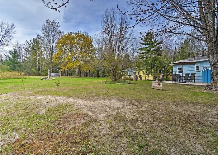 Day Trips To Boyne Mtn! Cabin Near Lake Charlevoix