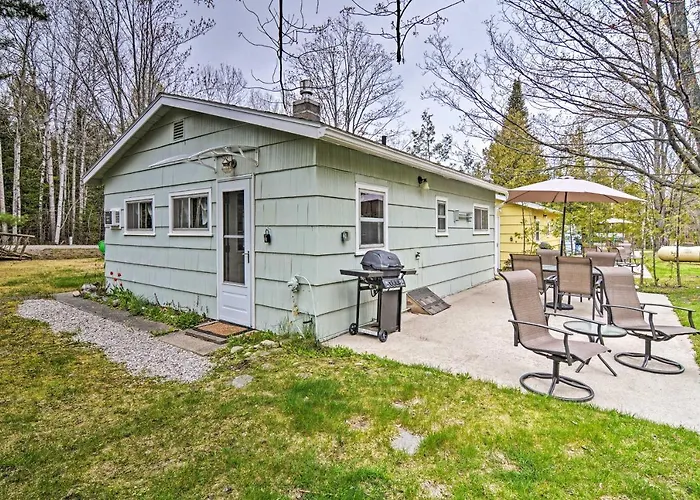 Walk To Lakefront! Cabin 21 Mi To Boyne Mtn Resort