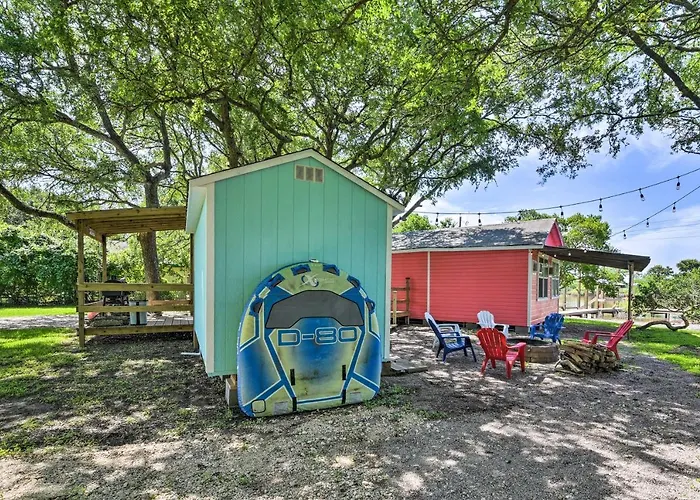 Furnished Deck & Dock: Renovated Sargent Cabin!