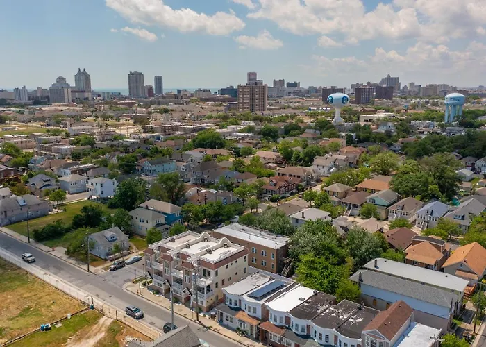 ❤️ The Top End Townhomes With Stunning Views On One-Of-A-Kind Rooftop Deck! Wow!