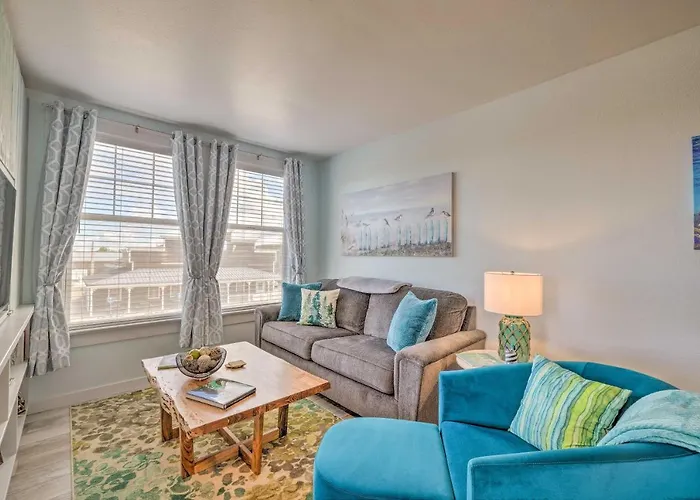 1 Block To Long Beach! Adorable Downtown Studio