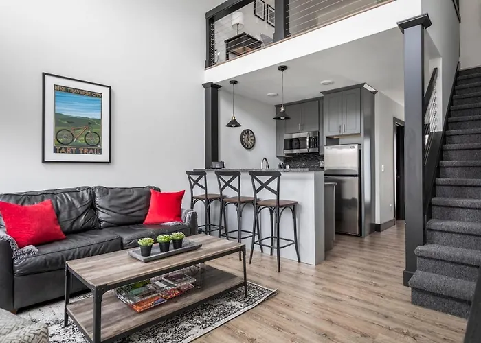 Center City Lofts 508 Unit 2 Close To Downtown And The Tart Trail