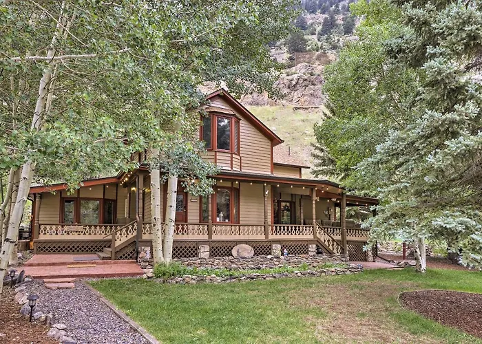 Family Home In Georgetown: Walk To Town & Railroad