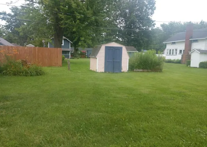 Lake View Cottage On Lake Erie