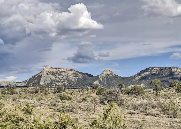 Serene Mountain Retreat W/ Patio & Mtn Views!