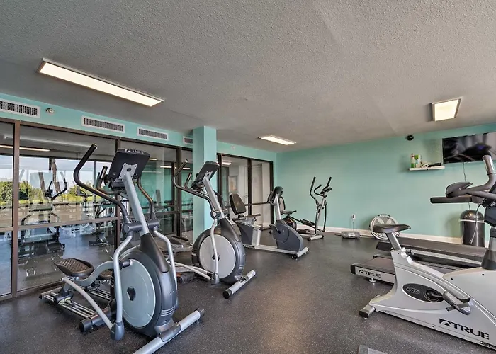 Private Beach Access: Hudson Resort Condo!