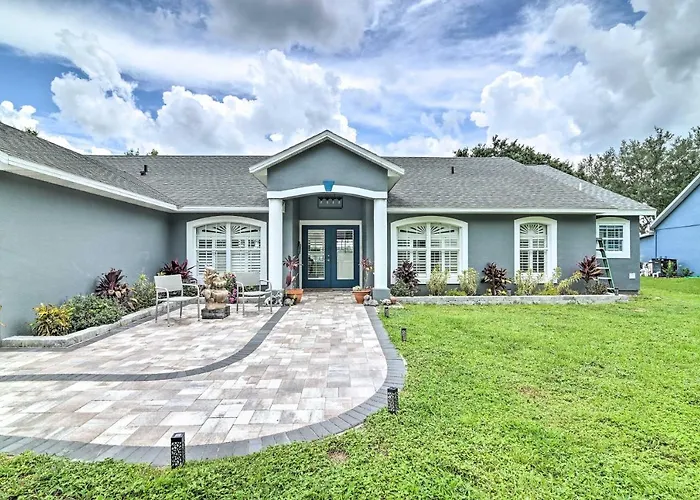 Florida Family Home W/ Dock On Saw Mill Lake!