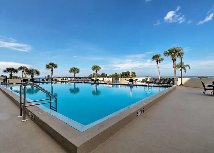 Private Beach Access: Hudson Resort Condo!