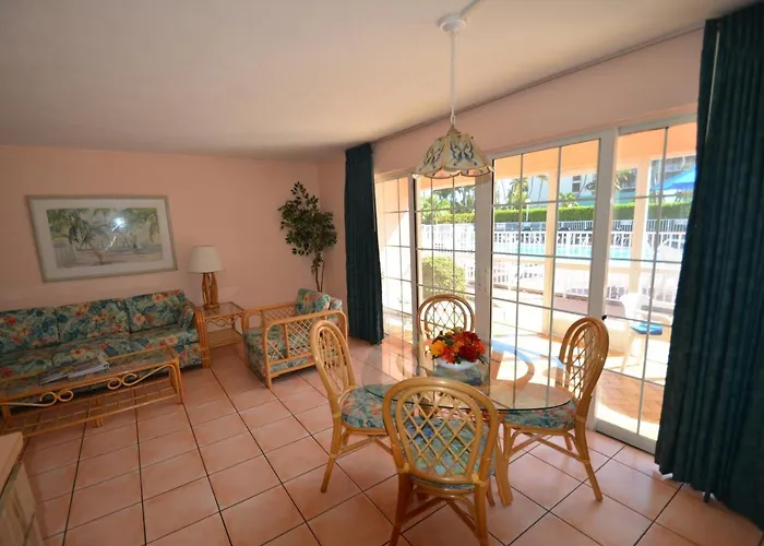 Breezy Palms Resort