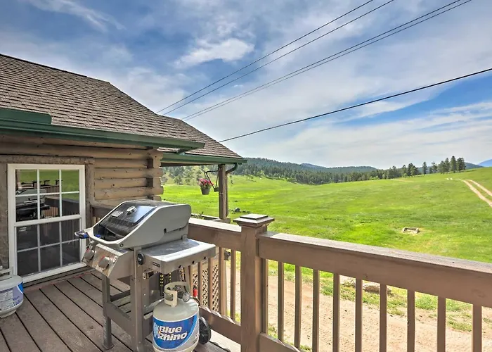 On-Site Hiking Access: Mtn-View Conifer Cabin