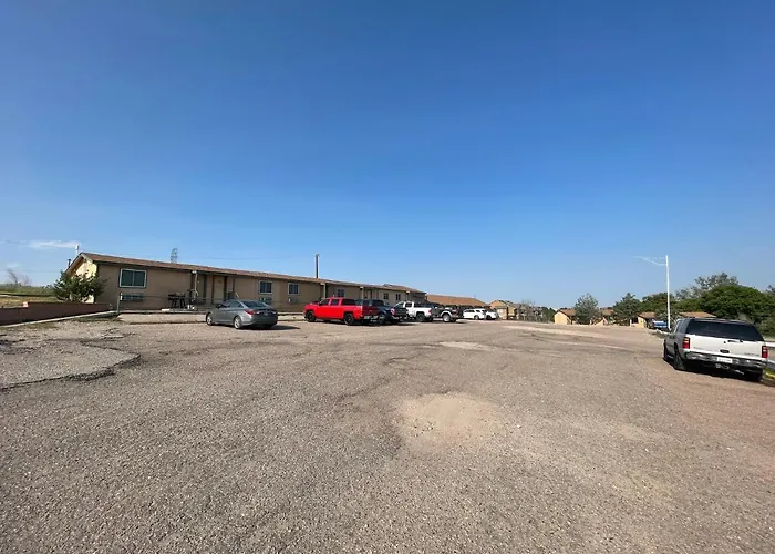 Round-Up Motel