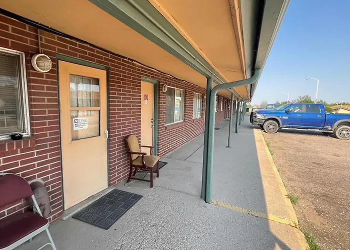 Round-Up Motel