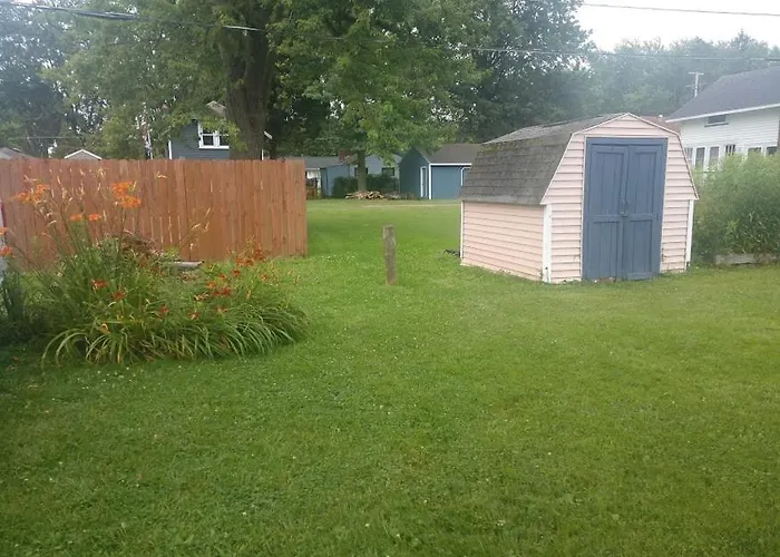Lake View Cottage On Lake Erie