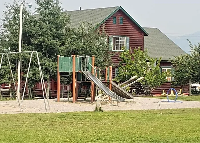Wolf Den Log Cabin Motel And Rv Park