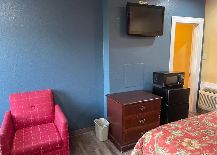 Kenwood Court Motel