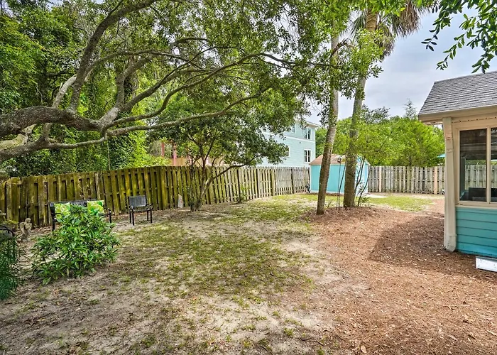 Beachy Isle Of Palms Home: 1 Block To Coast!