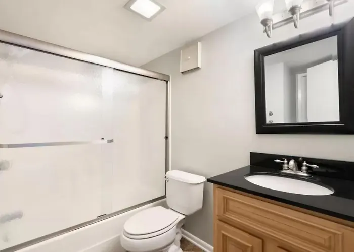 Back Bay Condo 1106