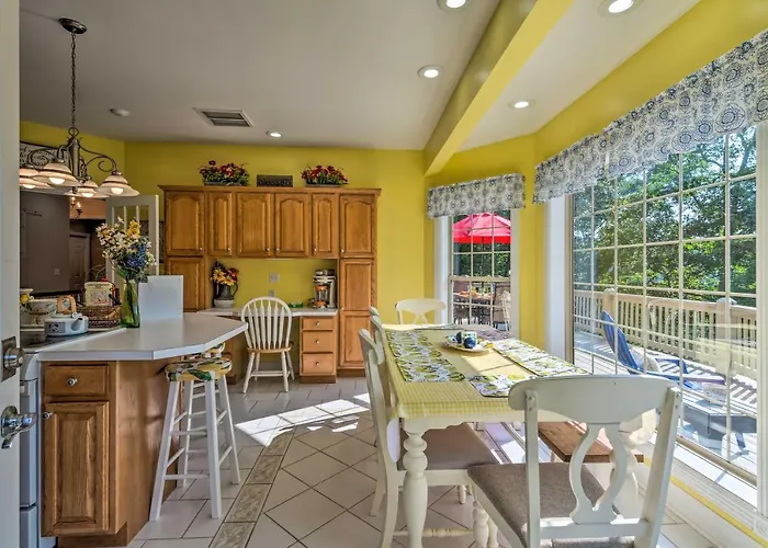 Luxe Lake Cumberland Retreat W/ Decks On 1 Acre!