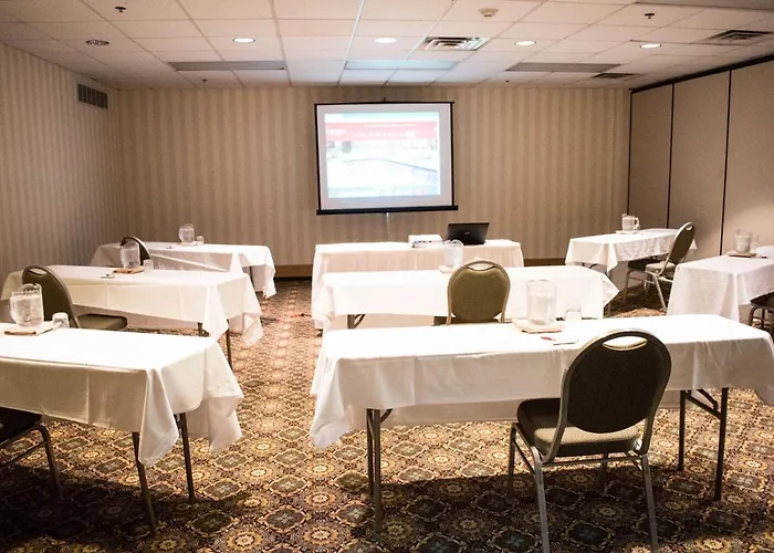 Ramada By Wyndham Uniontown