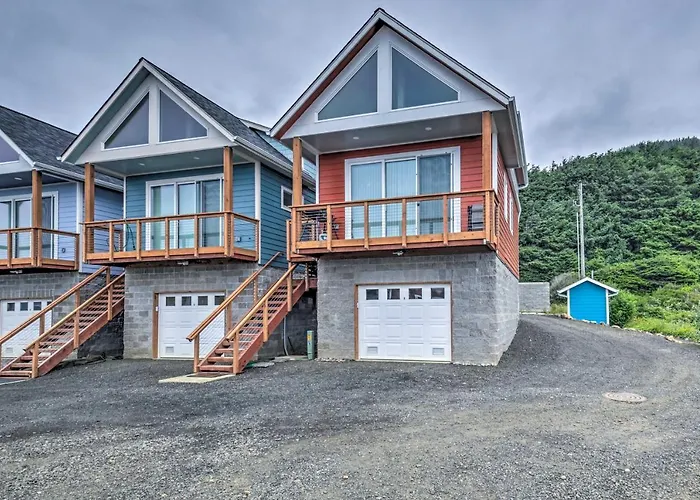 Yachats Gem W/ Private Beach Access, Views