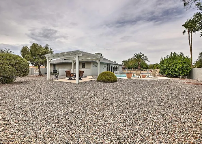 1 Mi To Golf! Family-Friendly Sun City West Home