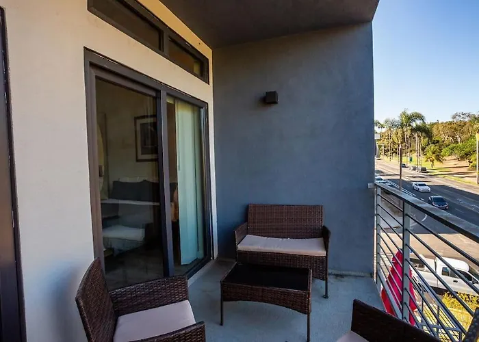 Awesome Balboa And Downtown View With Cozy Patio