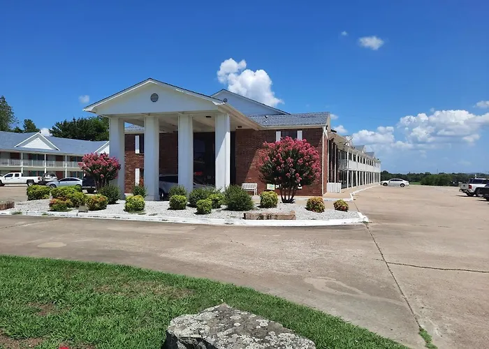 Blue Ribbon Inn And Suites