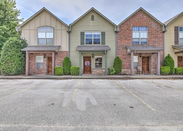 Charming Springdale Townhome ~ 5 Mi To Dtwn!