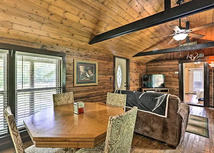 1950'S Serenity Pond Cabin W/ View: Peace & Quiet!