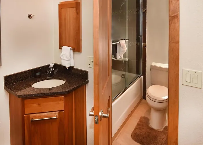 Vantage Point 101 Condo