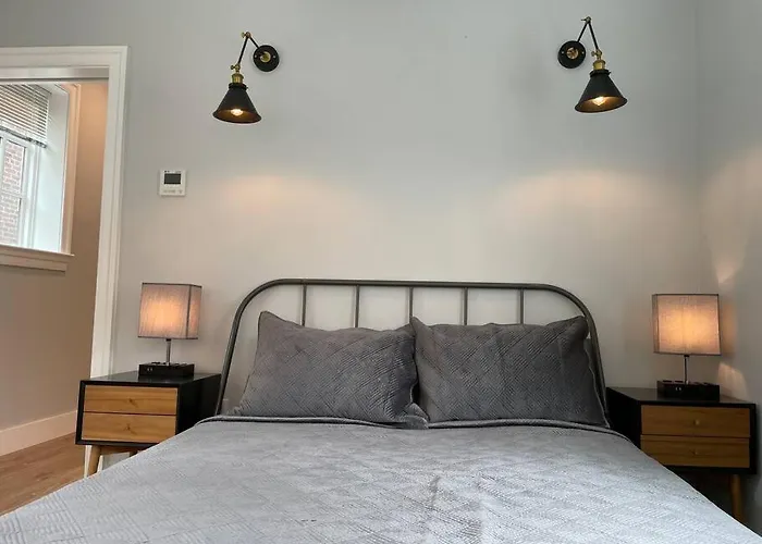 The King Suite At Prince Street Inn Ada Accessible