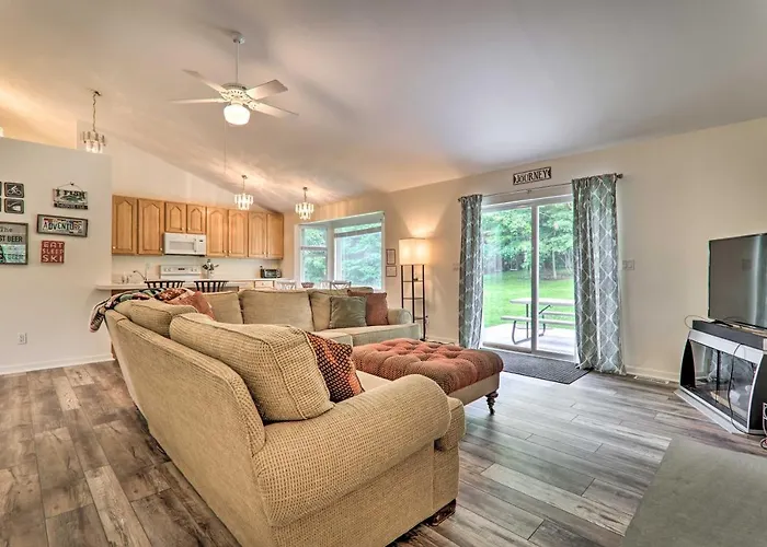 Private Dog-Friendly Home: 3 Mi To Elk Mountain