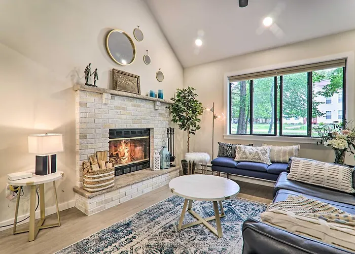 Relax Fireside! Retreat 15 Mi To Camelback Slopes