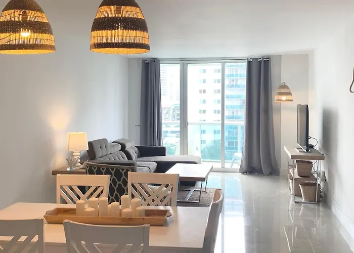 Miami Sunny Isles Ocean Reserve 704