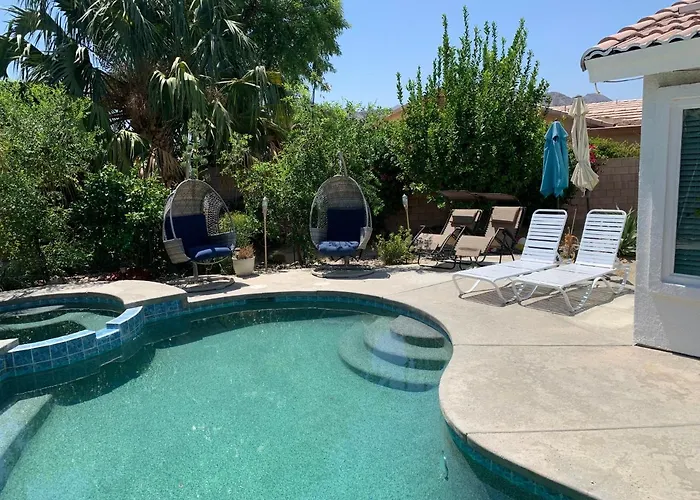 3 Bedroom House With Private Pool, Spa&Golf Course!