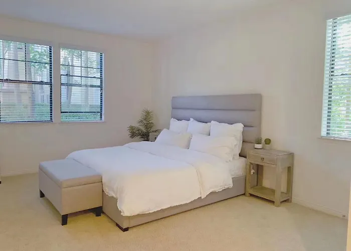 Irvine 2Bedroom 2 Bathroom Apartment With Kitchen Pool Gym