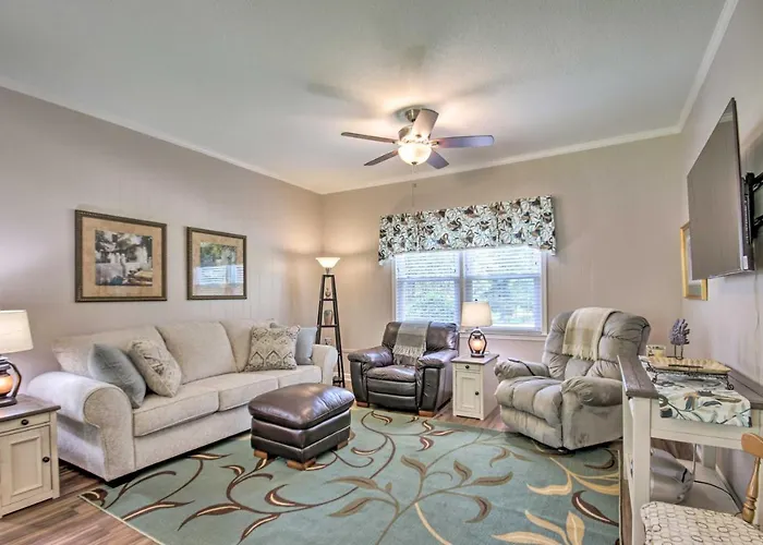 Family Home W/ Fire Pit, 2 Mi To Lake Access