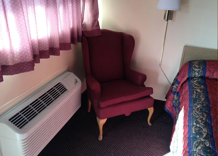Relax Inn- Springfield