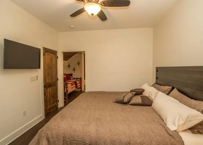 New Forest Cottage W/Grill & Deck:Hike, Fish, Golf