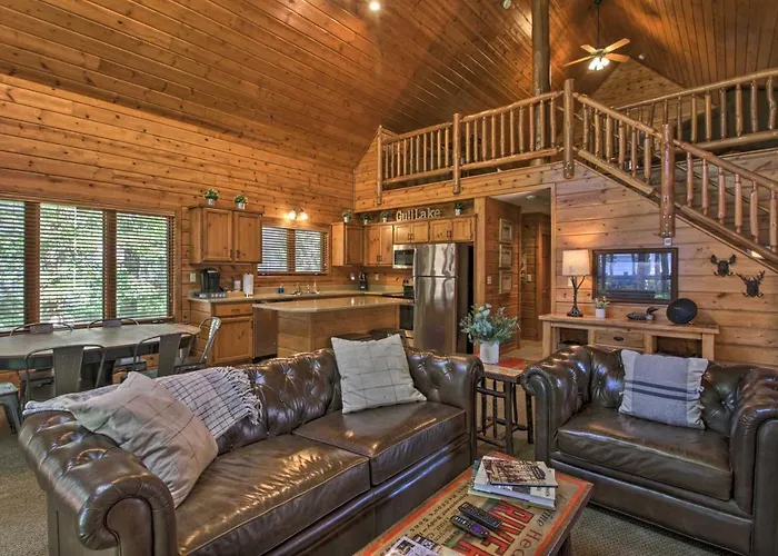 Alluring Nisswa Cabin On Gull Lake W/ Fireplace!