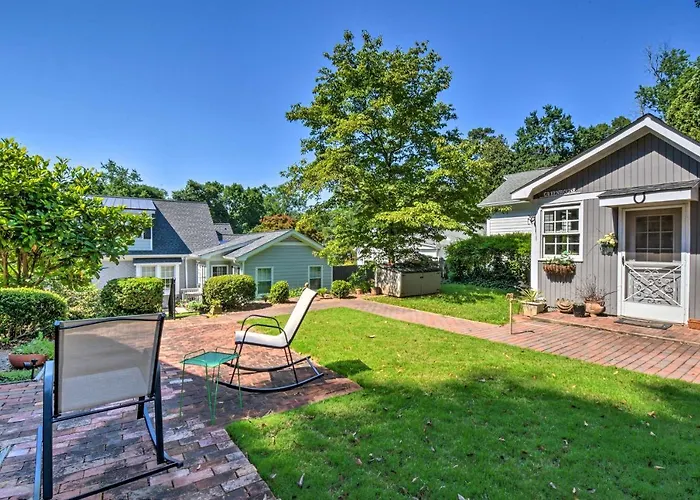 Cozy Athens Cottage: Walk To Sanford Stadium!