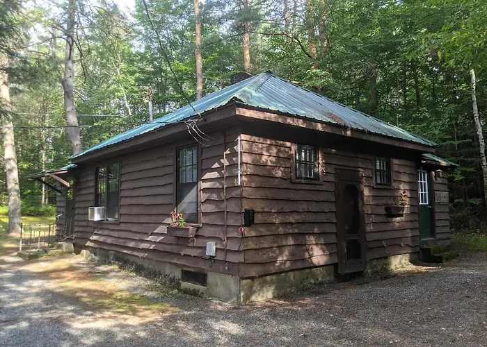 Moreno'S Adirondack Cabins